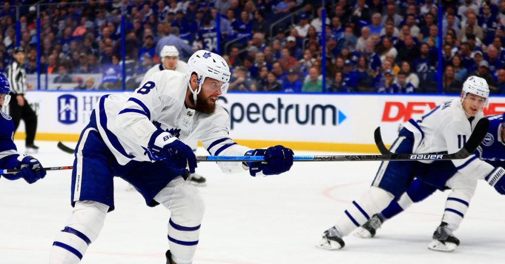 Jake Muzzin busted his hand, out 4 weeks – Pension Plan Puppets