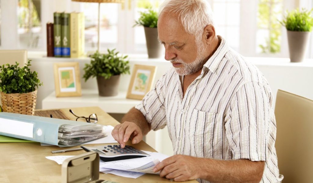 Risky business: Older, actively trading men more likely to be victims of investment fraud – The Globe and Mail