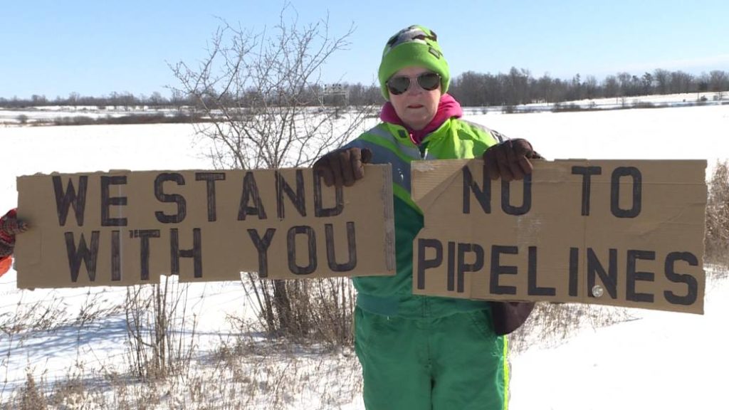 B.C. pipeline protests continue to halt Ontario trains for 5th day in a row – Global News