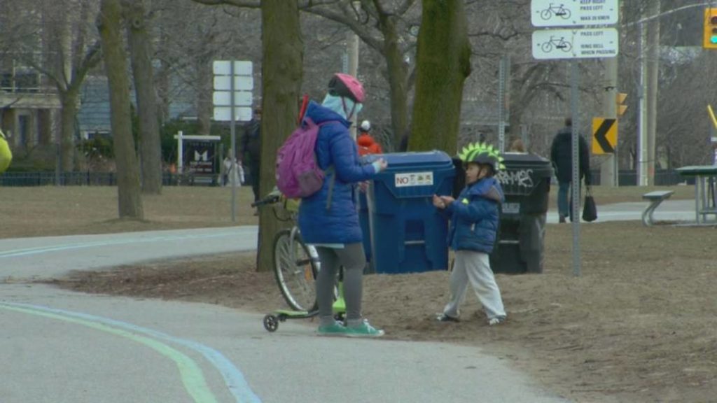 Social distancing is crucial, but Canada also needs more coronavirus testing: experts – Global News