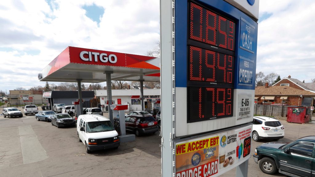 Why Trump's plan to raise gasoline prices will not help the coronavirus-damaged economy – USA TODAY