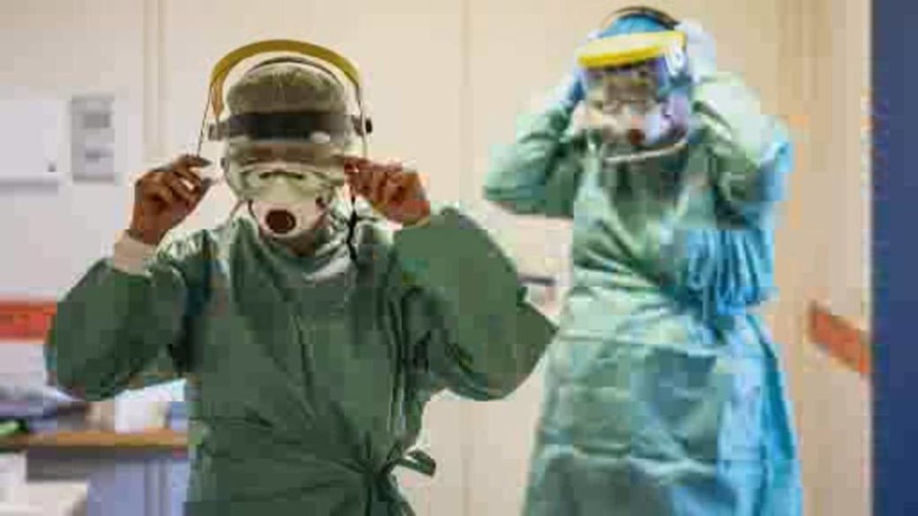 Canada to recruit volunteers, offer jobs to reservists amid COVID-19: Trudeau – Global News