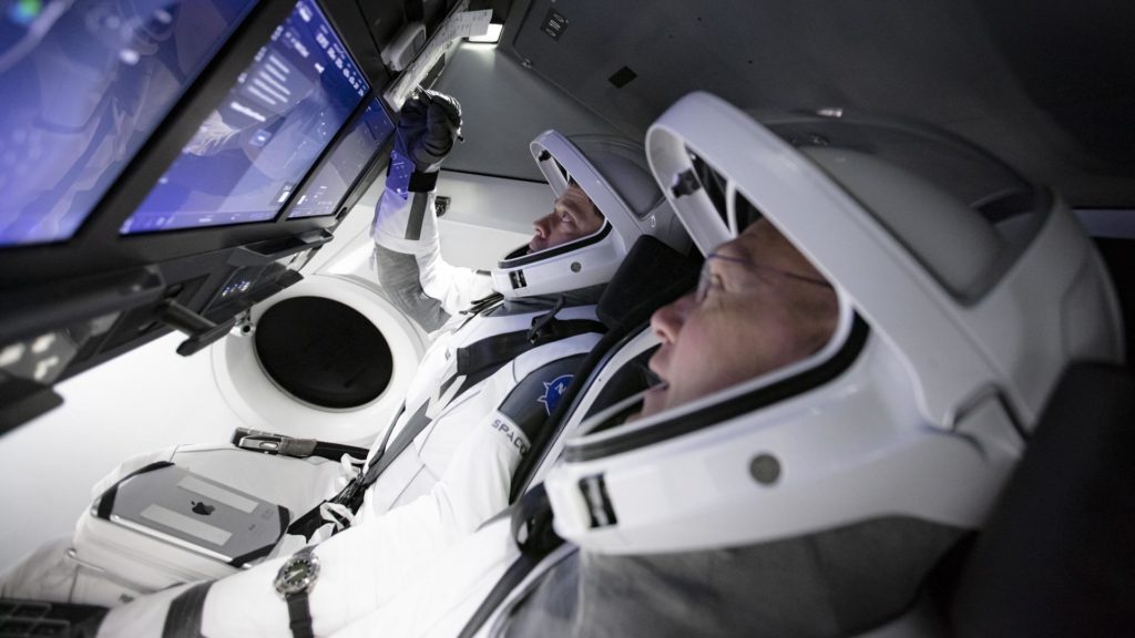 Photos: Astronauts train to ride a Dragon into space – Spaceflight Now