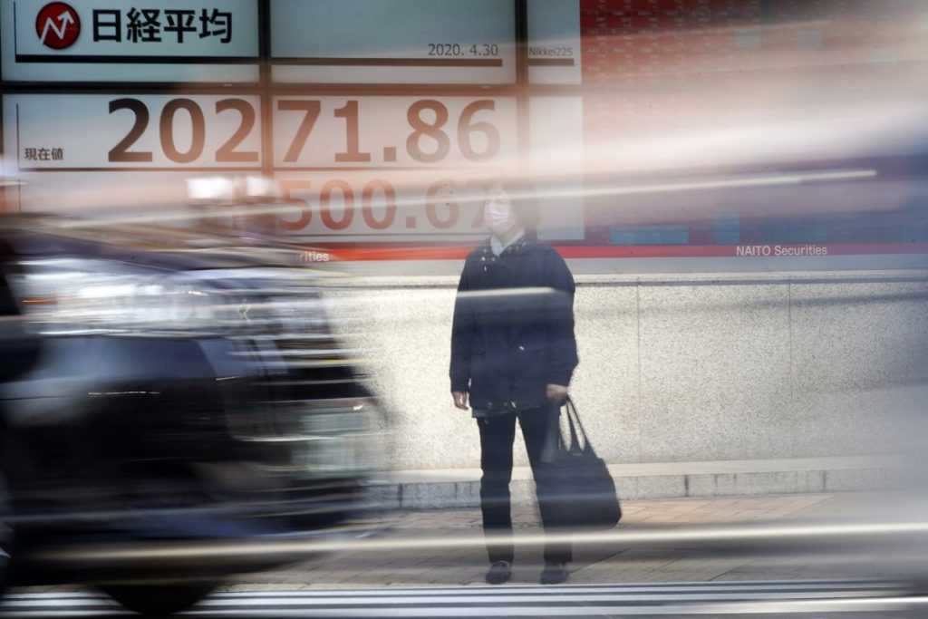 At the open: TSX slides as Feb. GDP stalls – The Globe and Mail