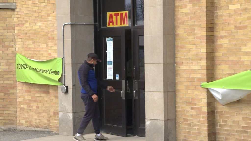 Recent jump in COVID-19 cases in Leeds, Grenville, Lanark due to outbreaks: public health – Global News