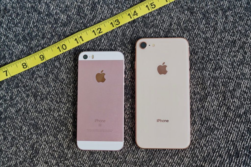 'iPhone SE' launching with 256GB, 4.7-in screen, and red, white and black colors, says report – CNET