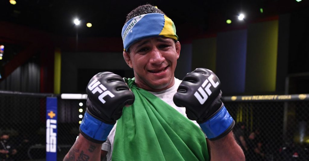 Gilbert Burns arrived with a flourish, but the real world stole the show last night – MMA Fighting