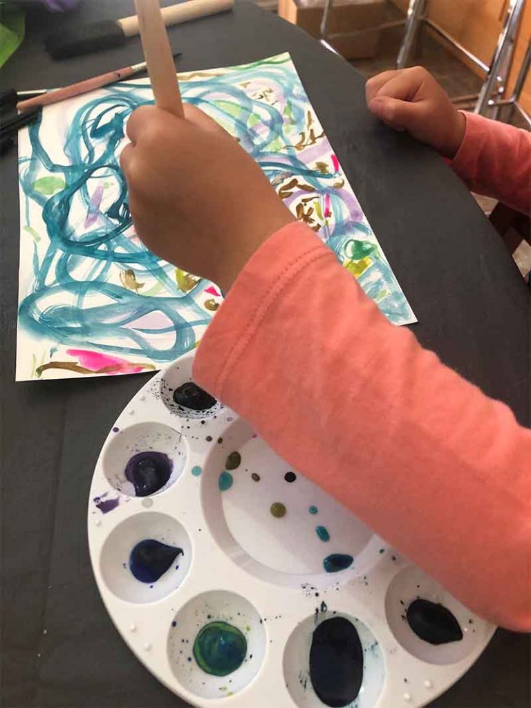 Revelstoke Women's Shelter providing art kits to vulnerable women – Revelstoke Review