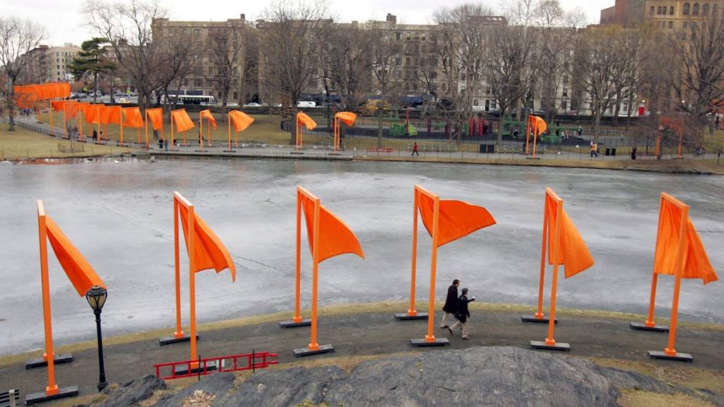 Christo, artist known for massive public art installations, dead at 84 – Globalnews.ca