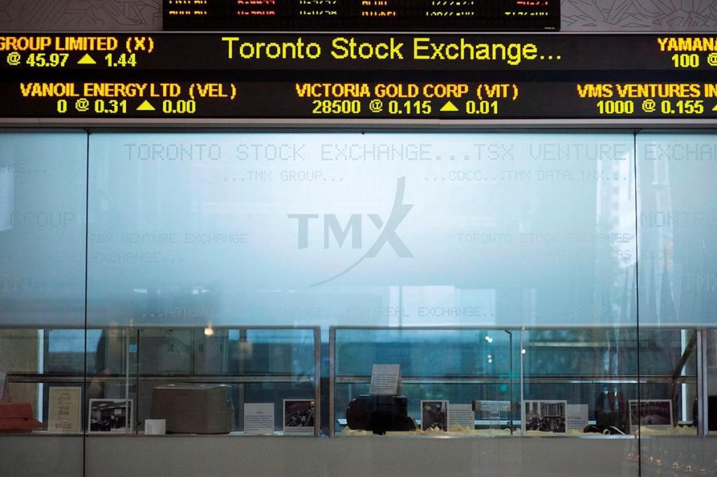 At midday: TSX falls on dismal manufacturing PMI, Trump’s China tariff threat – The Globe and Mail