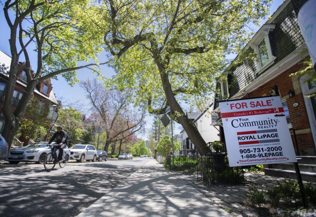 If you don’t have rock-solid finances, now is not the time to buy a home – The Globe and Mail