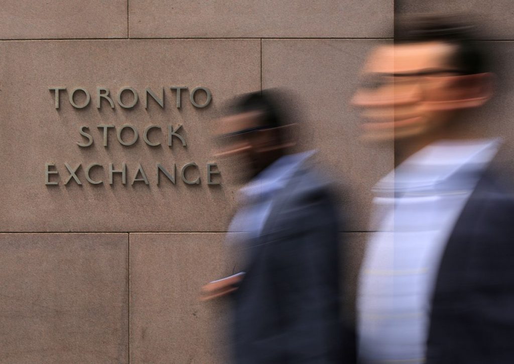At the open: TSX rises on energy boost – The Globe and Mail