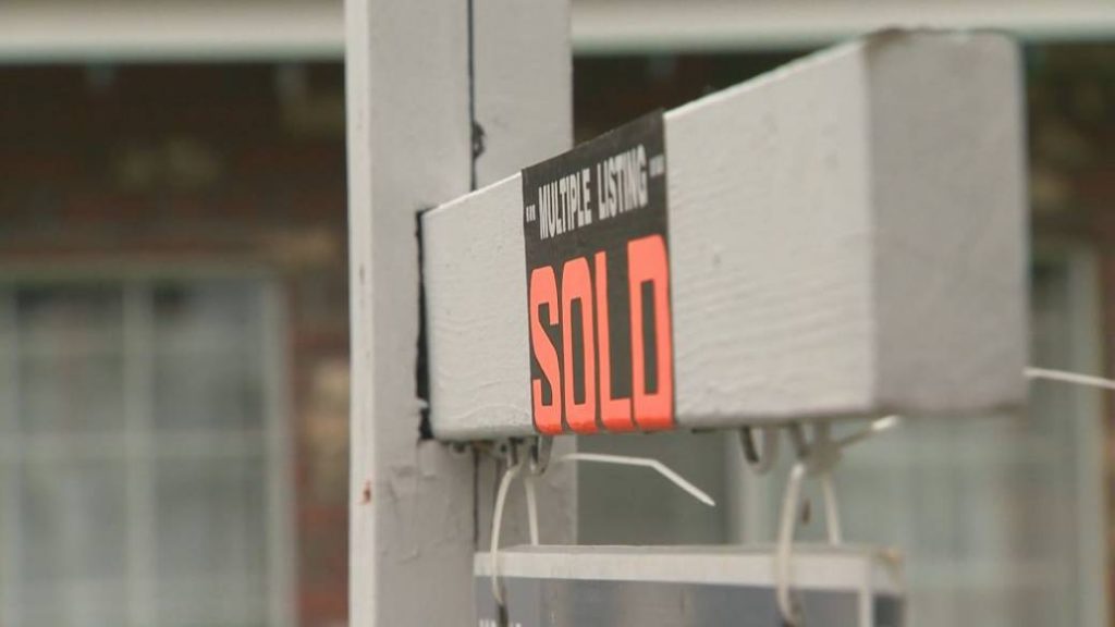 B.C. extends coronavirus rental benefit, ban on evictions for unpaid rent – Globalnews.ca