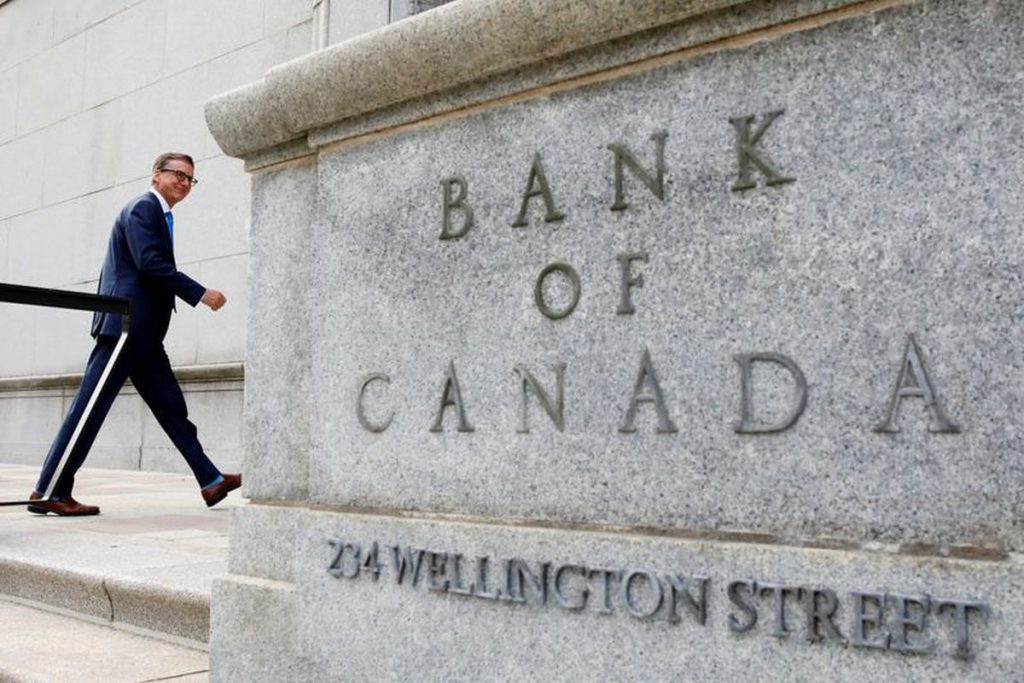 Bank of Canada pledges to keep rates low through recovery; forecasts economy shrinking 7.8% this year – The Globe and Mail