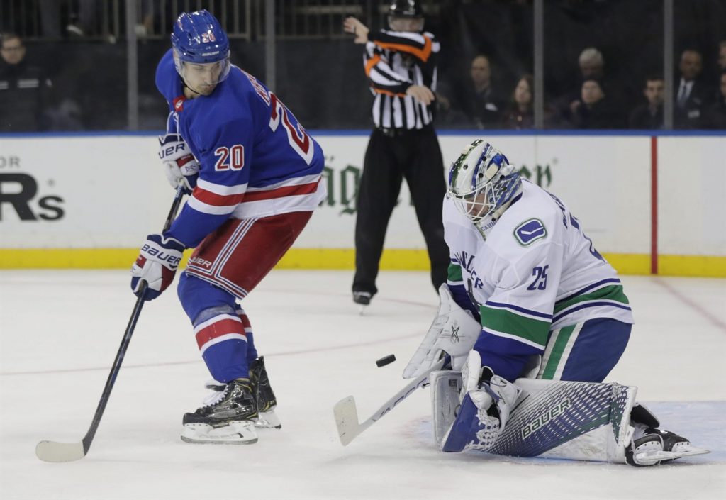 NHL season likely to proceed despite positive COVID-19 tests – News1130