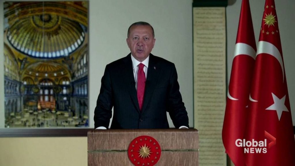 Turkey passes social media regulation bill that could increase online censorship – Globalnews.ca