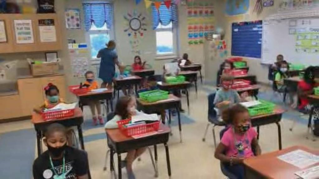 Canada to release mask guidelines for children, recommend them for kids aged 10+ – Global News