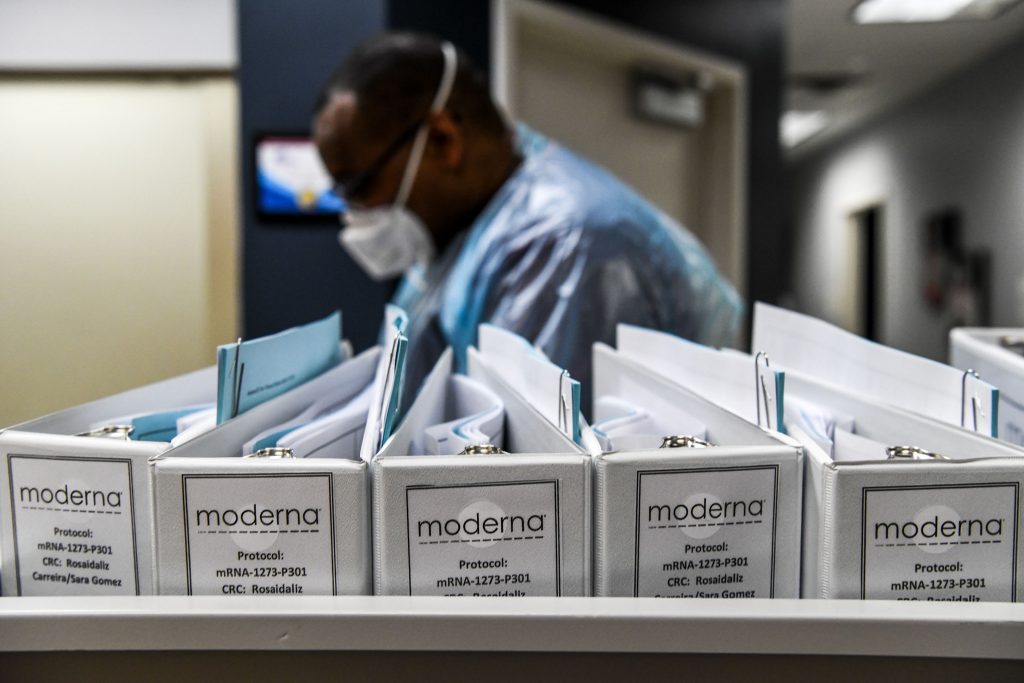 Moderna says its coronavirus vaccine shows promising results in small trial of elderly patients – CNBC