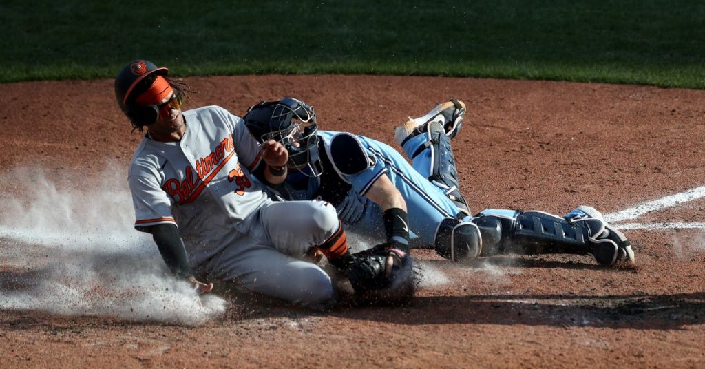 Jays lose in extras – Bluebird Banter