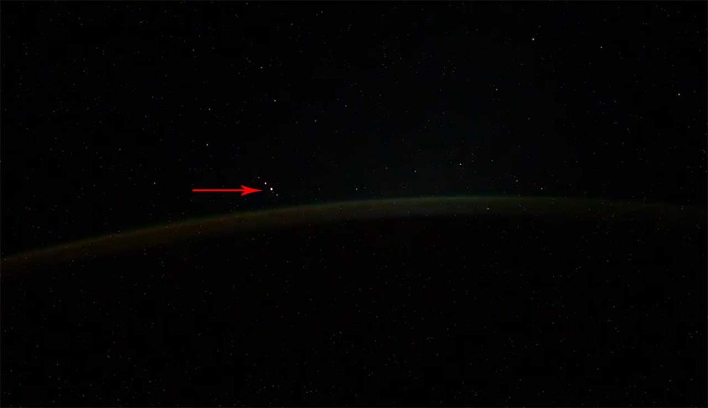 Russian cosmonaut Ivan Vagner captures video of “space guests” – SlashGear