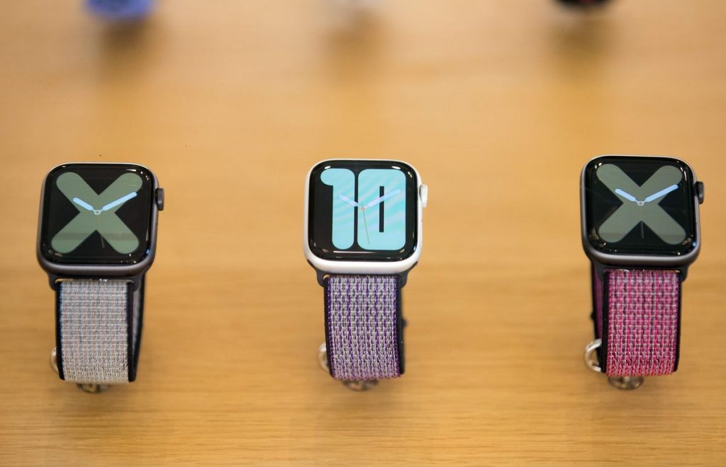 Singapore to Pay Citizens for Keeping Healthy With Apple Watch – Bloomberg