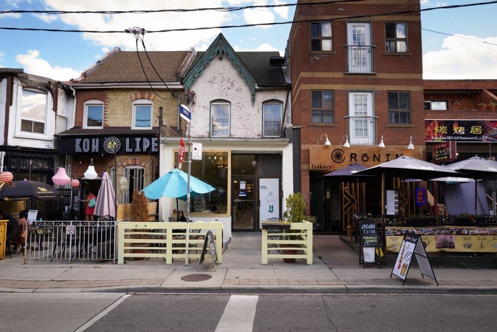 Wide sidewalks key to help commercial real estate weather the pandemic