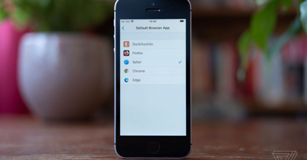 Here are the browsers iOS 14 now lets you set as default – The Verge