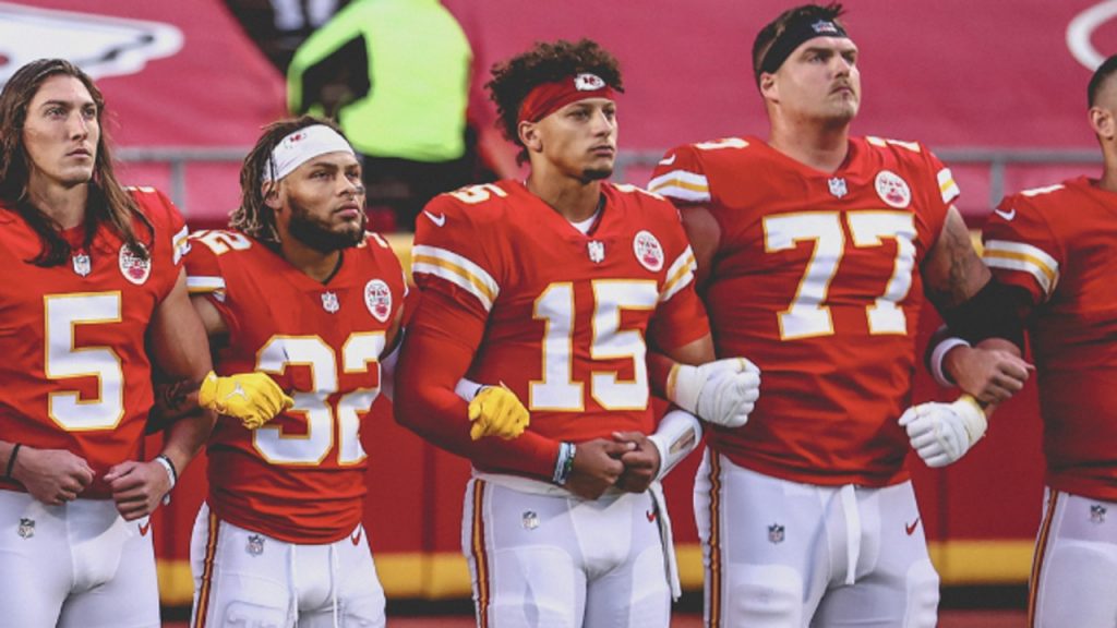 Texans stay in room, Chiefs lock arms during pre-game anthems – Sportsnet.ca