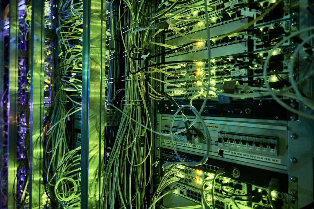 Snowflake Prices IPO Above Marketed Range at 0 a Share