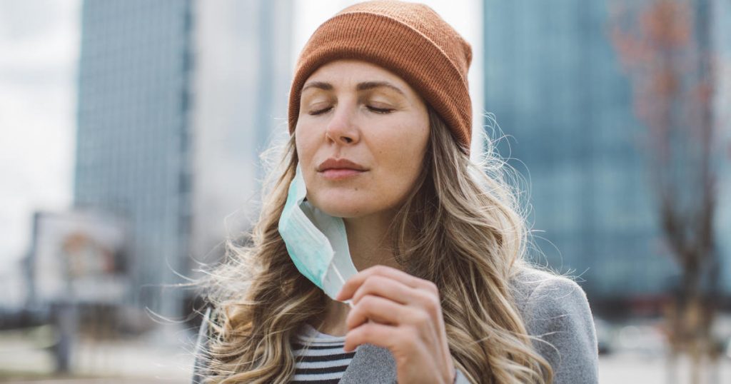 CDC updates guidance to warn coronavirus can be transmitted through the air by breathing — but then removes it – CBS News