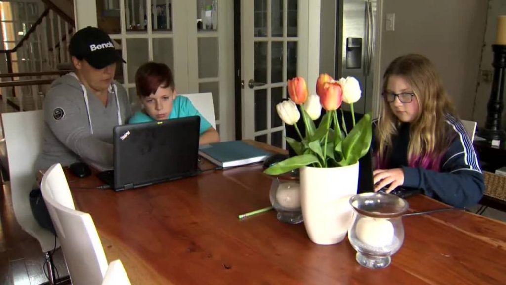 Two more Manitoba deaths, 153 new COVID-19 cases – Winnipeg – Global News