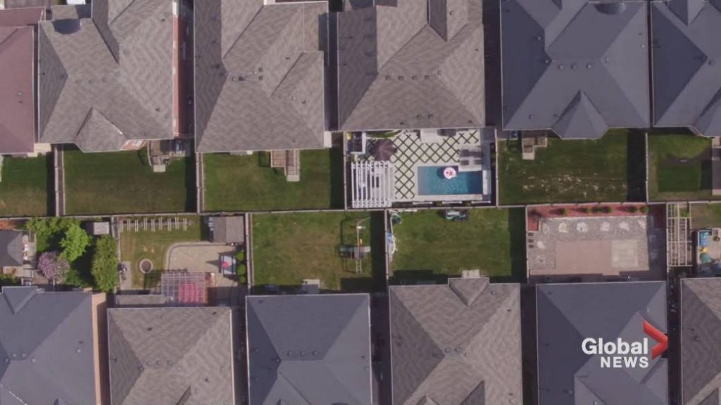 Canadians opt for longer commutes as home prices grow in suburbs – Global News