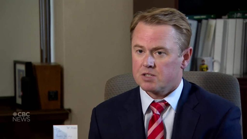 Shandro proceeds with EMS consolidation despite pushback from mayors