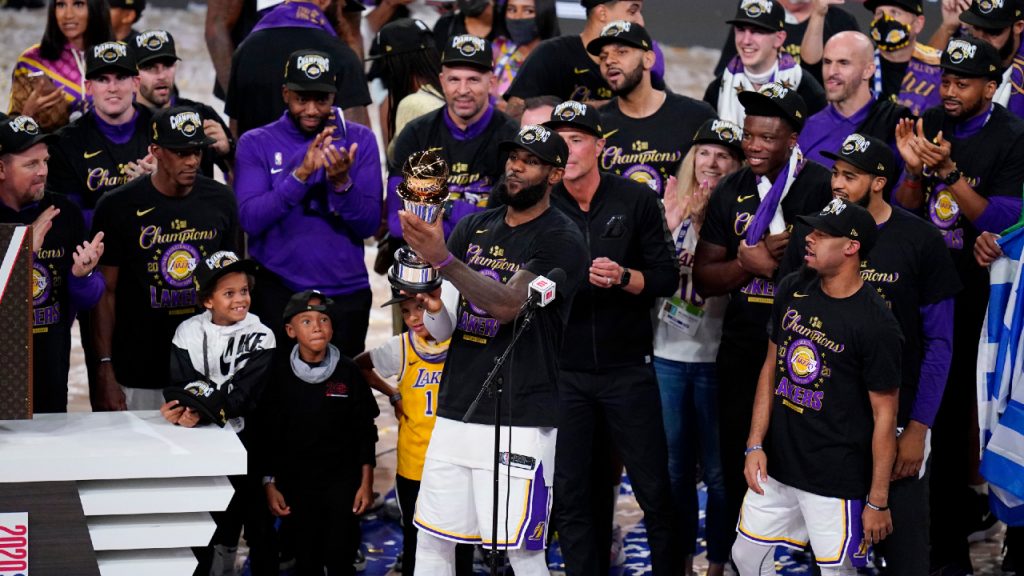 Lakers win NBA championship after cruising past Heat in Game 6 – Sportsnet.ca