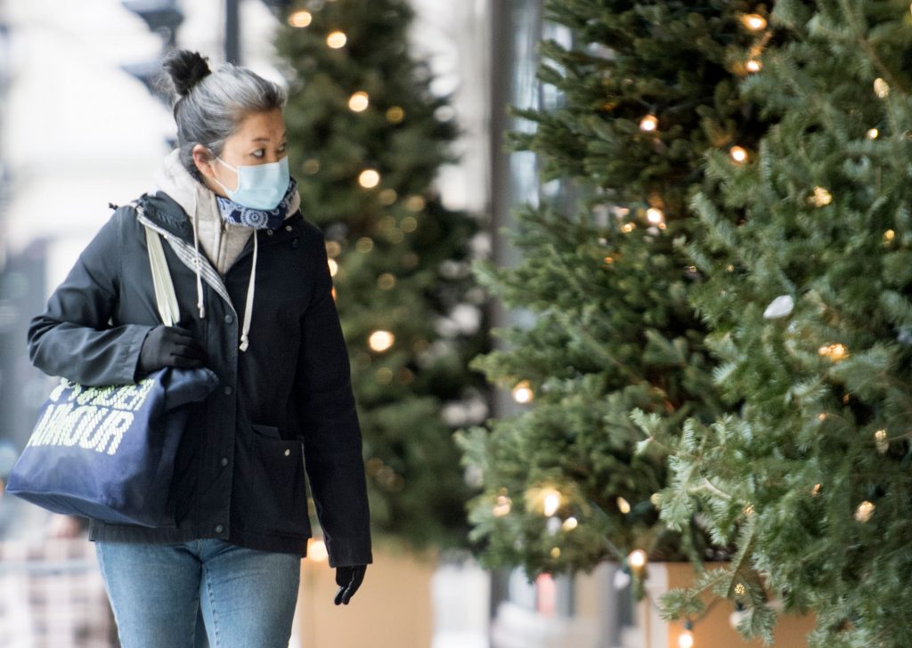 What Canadians need to know about COVID-19 before gathering over the holidays – CBC.ca