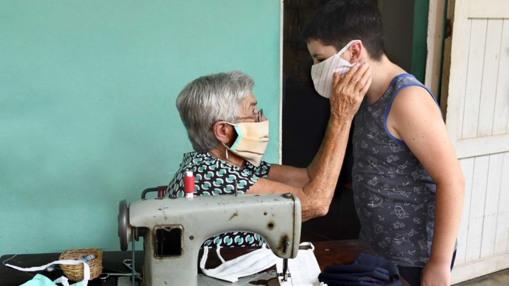 The impossible choice Canada’s seniors face this winter – 95.7 News