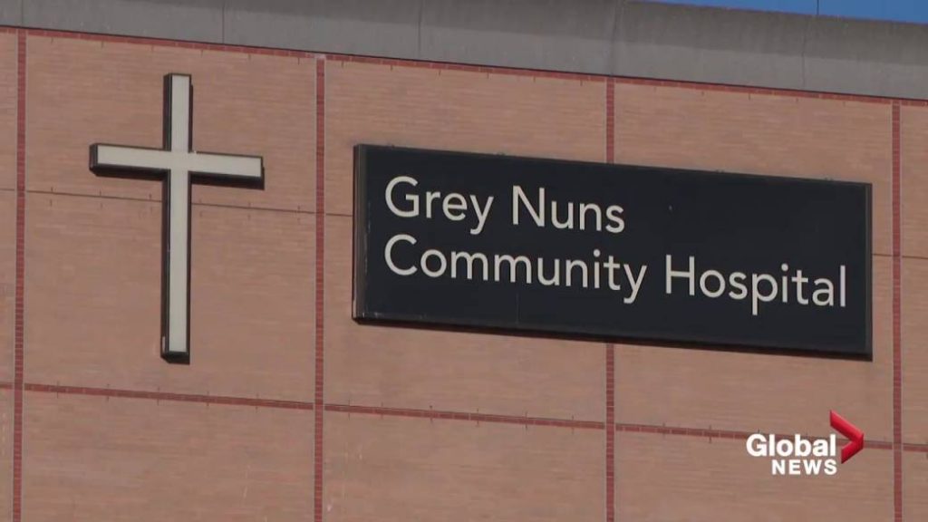 Alberta doctor calls for more restrictions, data as hospital COVID-19 outbreaks and case numbers spike – Global News