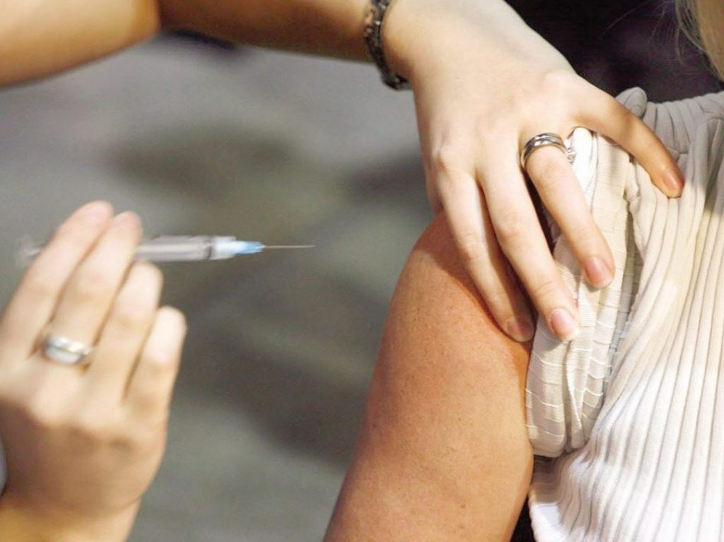 COVID-19 vaccine to arrive in Canada this month