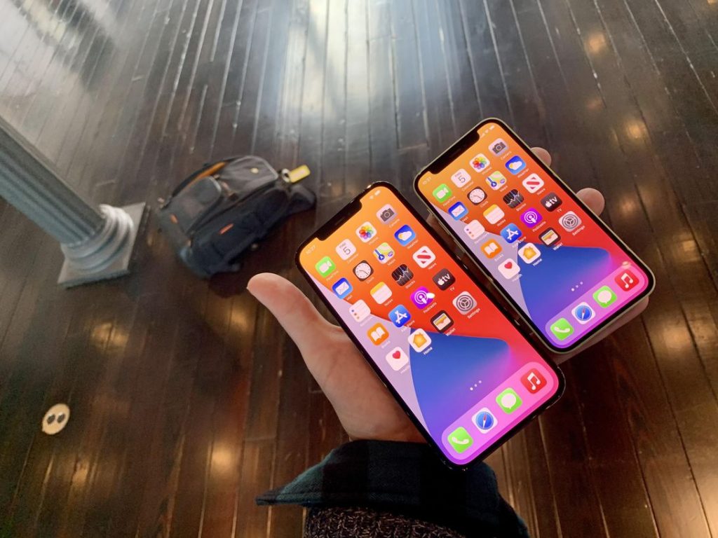 iPhone 12 Mini and Pro Max: Hands-on with Apple's smallest and biggest new phones – CNET