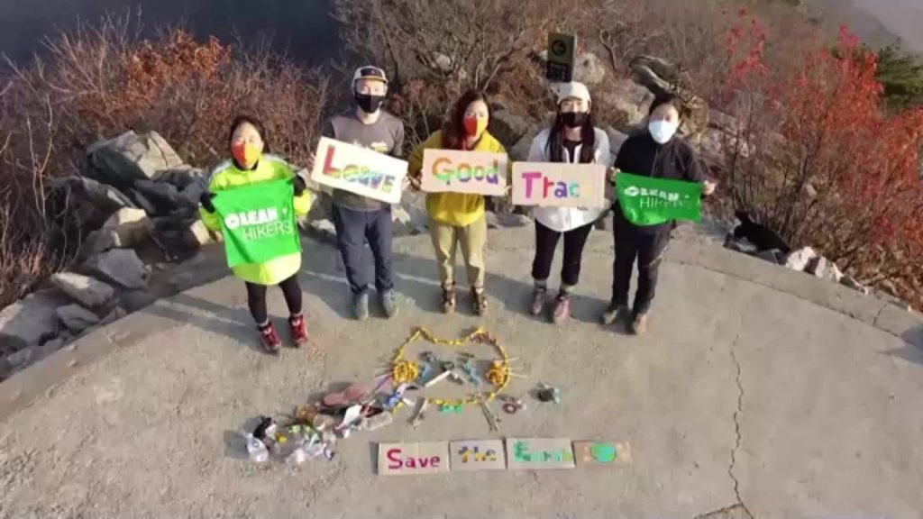 South Korea's hikers make 'junk art' from trash – The Globe and Mail