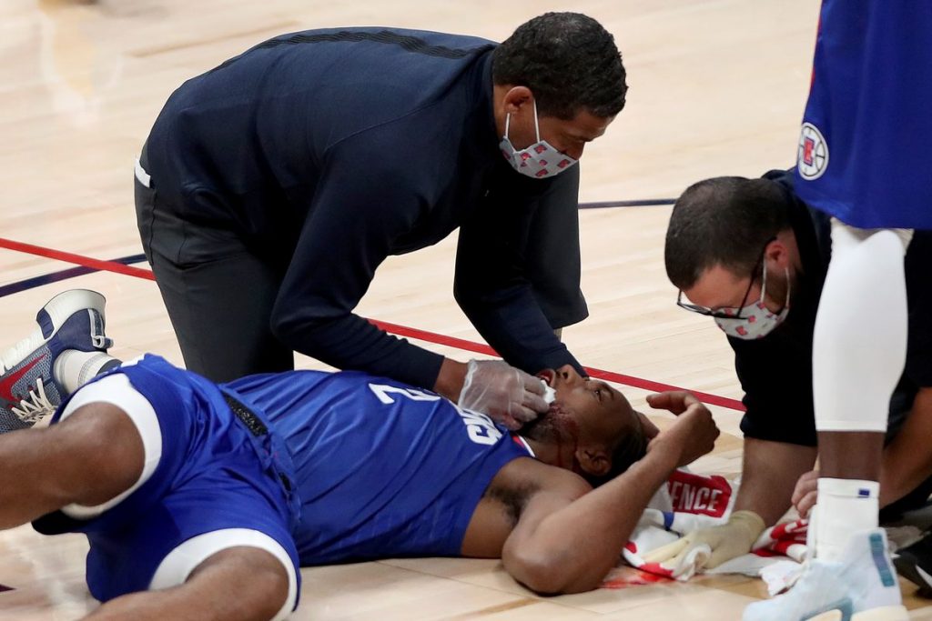 Leonard leaves bloodied, but Clippers beat Nuggets 121-108 – The Globe and Mail