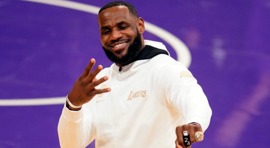 LeBron James becomes first active NBA player to become a billionaire