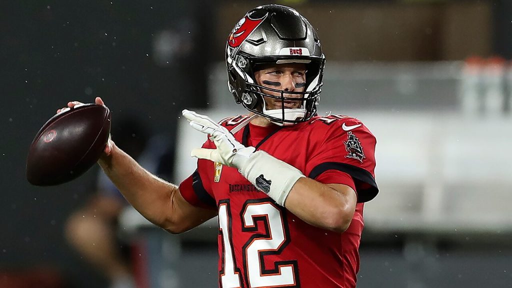 Tom Brady cuts postgame interview short after Bruce Arians question – Fox News