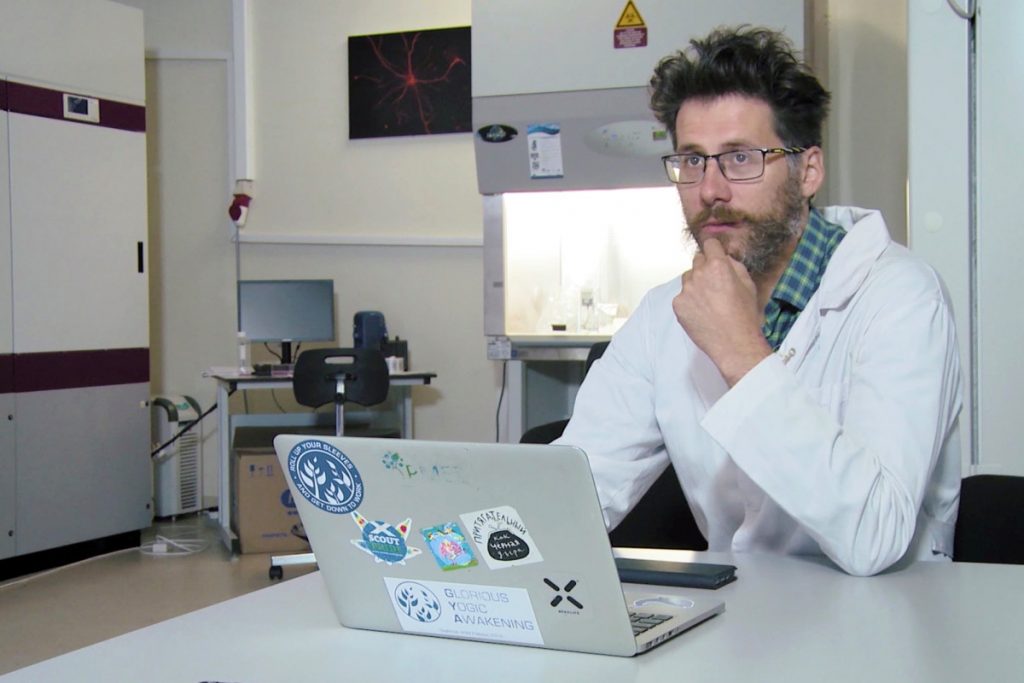 Russian scientist working on COVID-19 vaccine plummets to death in St. Petersburg – New York Post