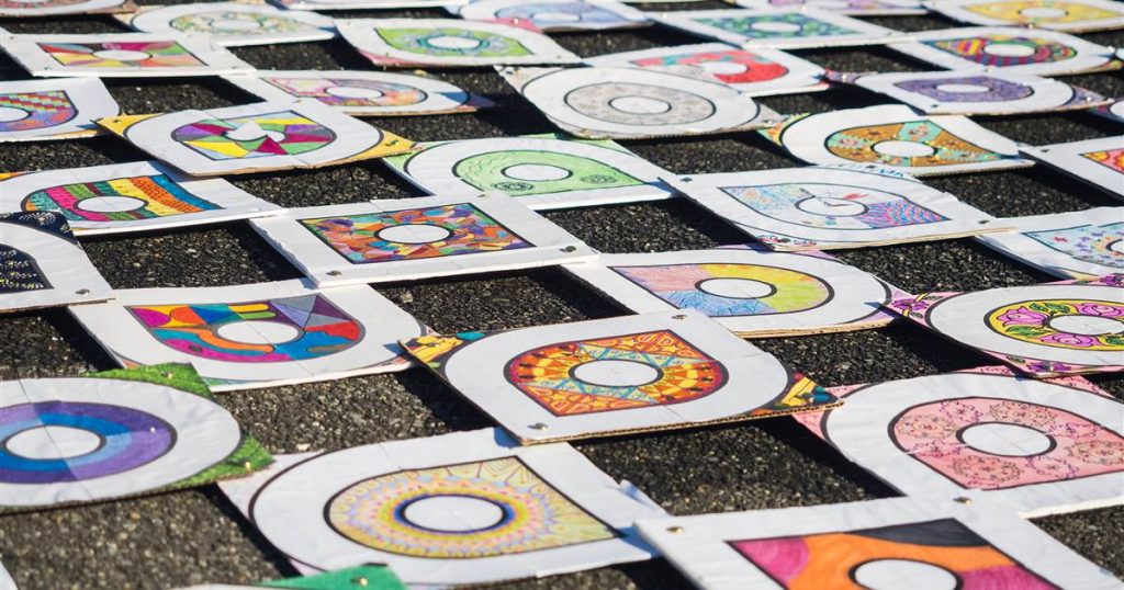 People across US made over 2000 pieces of Indian art to welcome Harris – NBC News