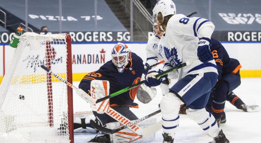 Oilers shoot themselves in foot in costly loss to Maple Leafs – Sportsnet.ca