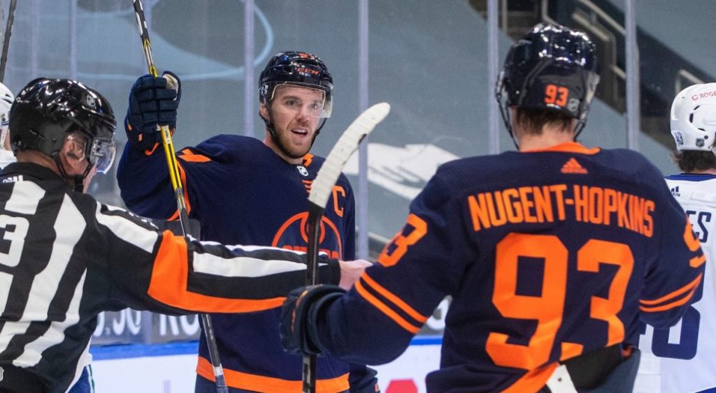 Oilers show growth defensively, capitalize on McDavid show vs. Canucks – Sportsnet.ca