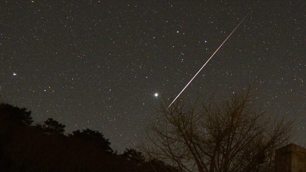 Live: First meteor shower of 2021 – the Quadrantid meteor shower creates dazzling night sky – CGTN