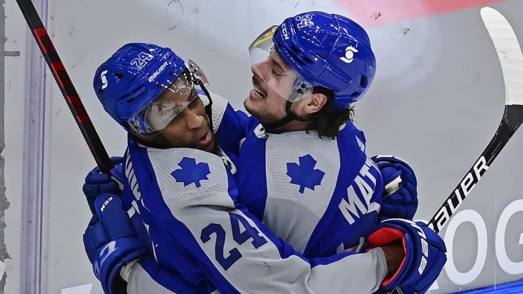 Matthews extends career-best goal streak as Leafs heap added misery on flailing Canucks – CBC.ca