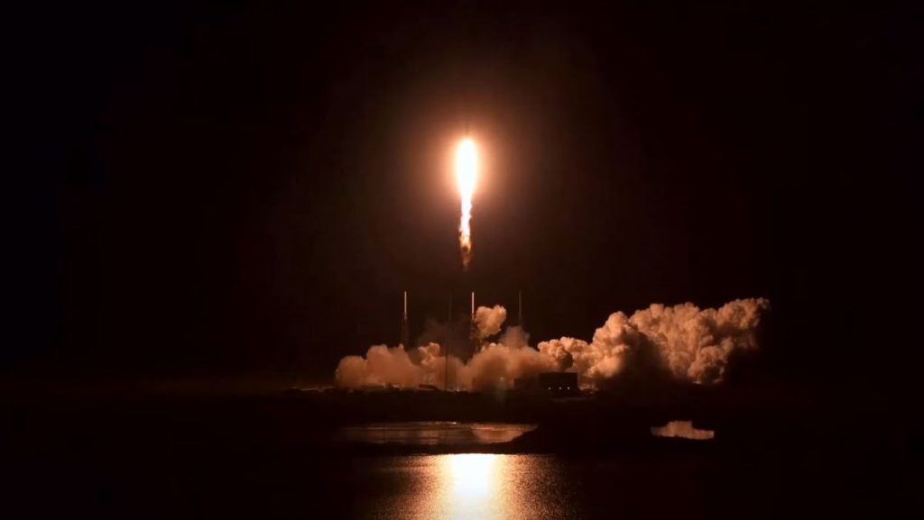 SpaceX launches 60 Starlink satellites on record-setting used rocket, nails landing – Space.com
